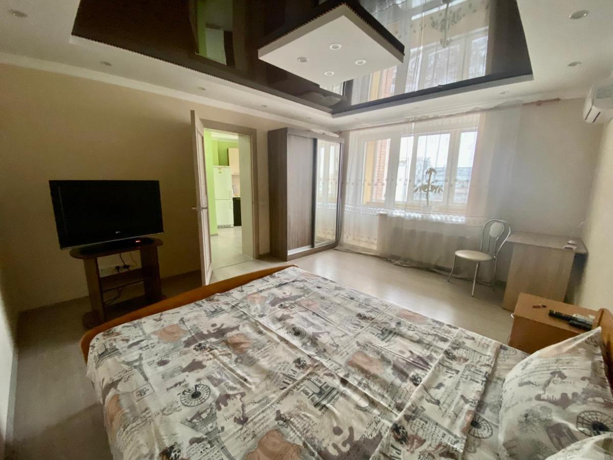 Apartment On Khreshchatyk 200 Center Tsjerkasy Buitenkant foto